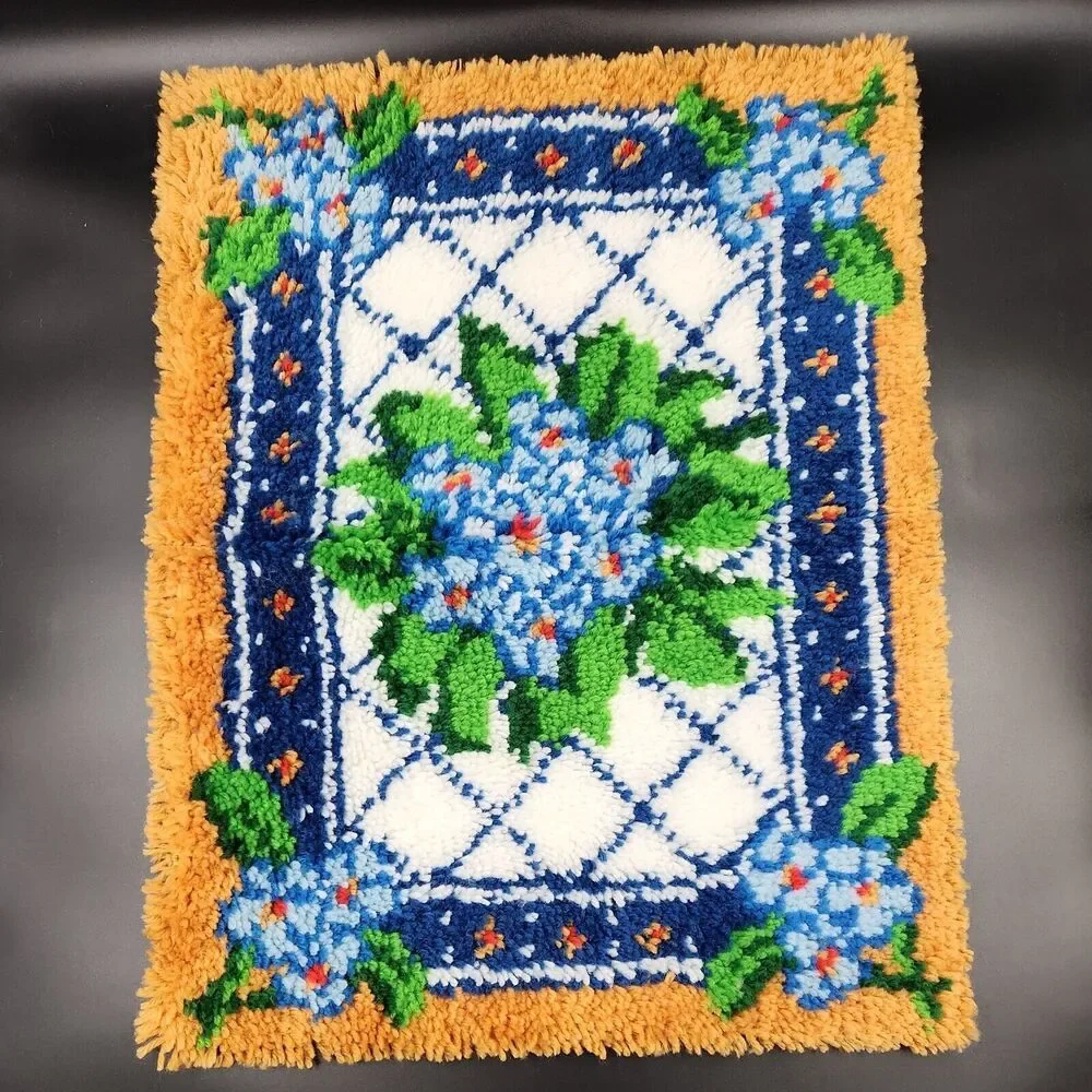 Vintage Completed Latch Hook Rug Flower Rectangle Wall Hanging Cottage Art 27x20
